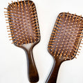 brosse-a-cheveux-en-bois-de-santal-naturel