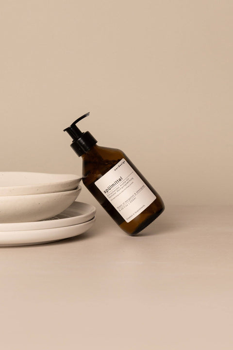 liquide-vaisselle-a-la-bergamote-et-citronnelle