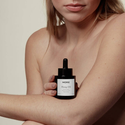 huile-de-chanvre-bio-pressee-a-froid